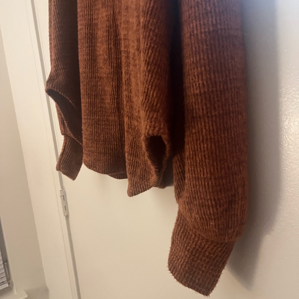 SO Hoodie - Picture 8 of 9